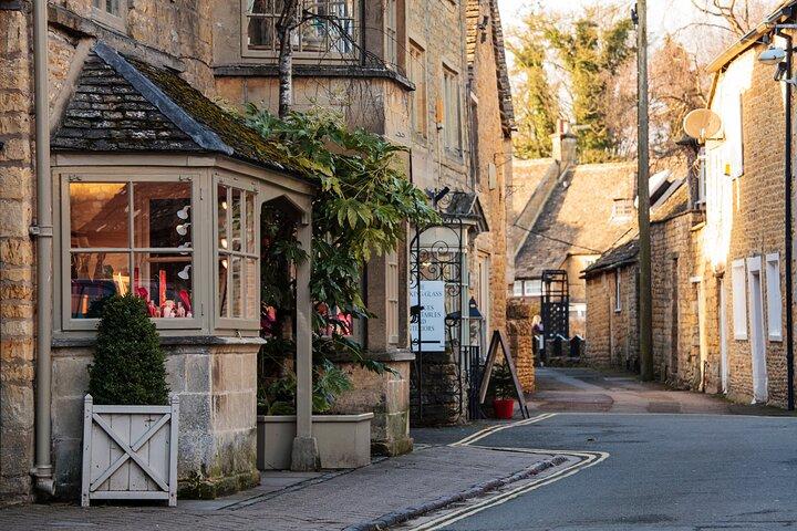 Cotswolds Hidden Gems Tour by Coach from Oxford