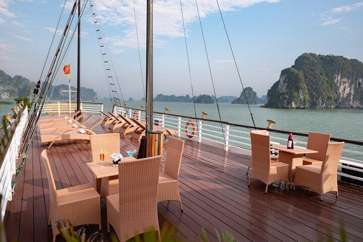 Bai Tu Long 2D1N Legend Cruise 5 star