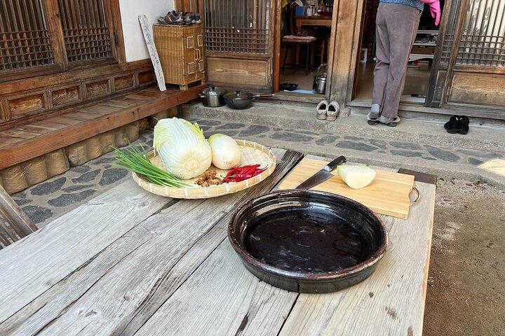 Kimchi Cooking Class in Hanok House & Donate Kimchi