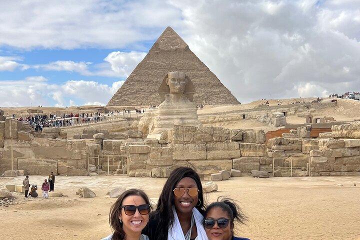 Giza Pyramids, Sphinx and GEM Museum Guided Day Tour