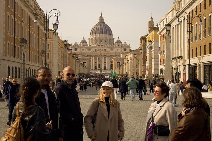 Private Rome Walking Tour of Churches, Bridges & Legends