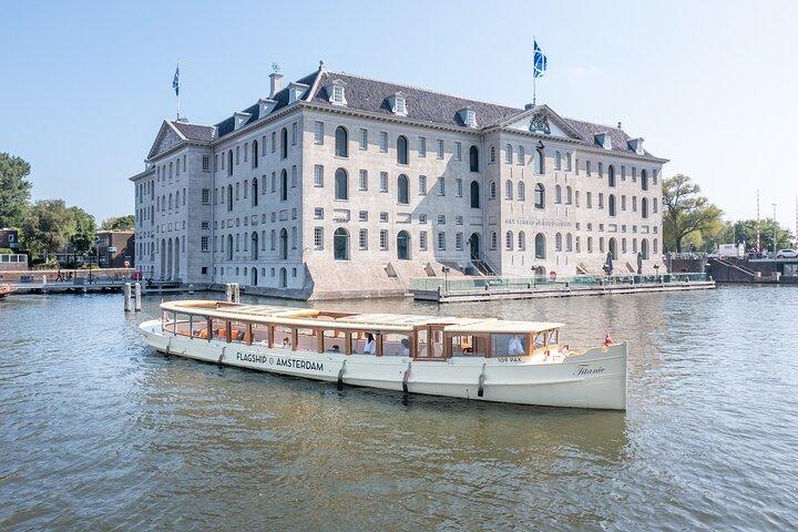 Amsterdam Classic Saloon Boat Canal Cruise with Live Guide