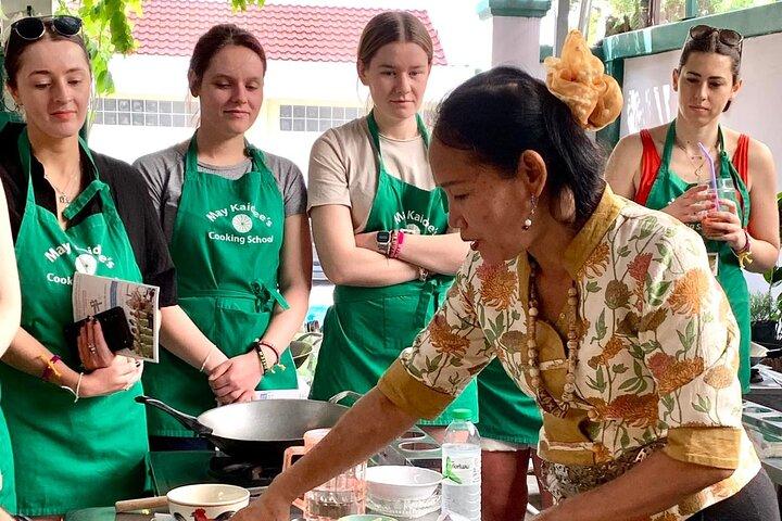 May Kaidee Thai Cooking Full and Express Class in Bangkok