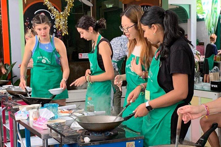 May Kaidee Thai Cooking Full and Express Class in Bangkok