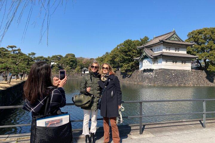 Tokyo Private Tour: Imperial Palace East Gardens, Edo Castle Site