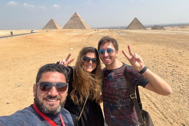 Private Giza Pyramids, Great Sphinx, Saqqara & Dahshur Day Tour