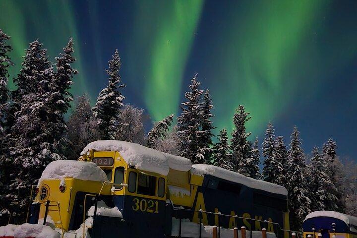 Spectacular Hot Spring Experience with Northern Lights