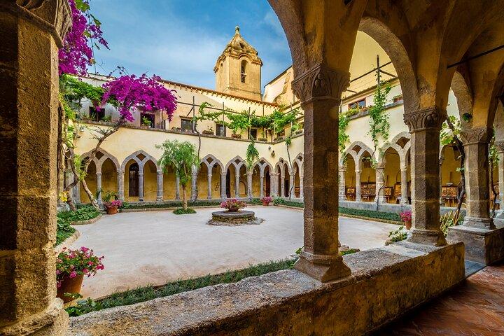 Private transfer from Rome to Sorrento, 2h of sightseeing stop