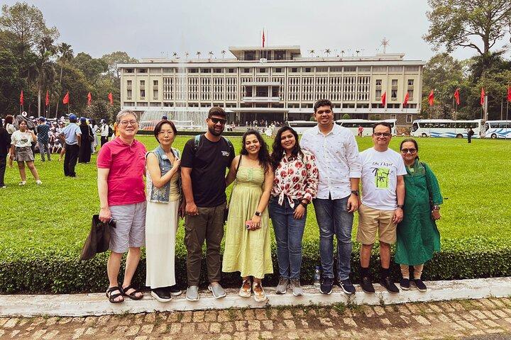 Daily Small Group Tour to Saigon City and Cu Chi Tunnels