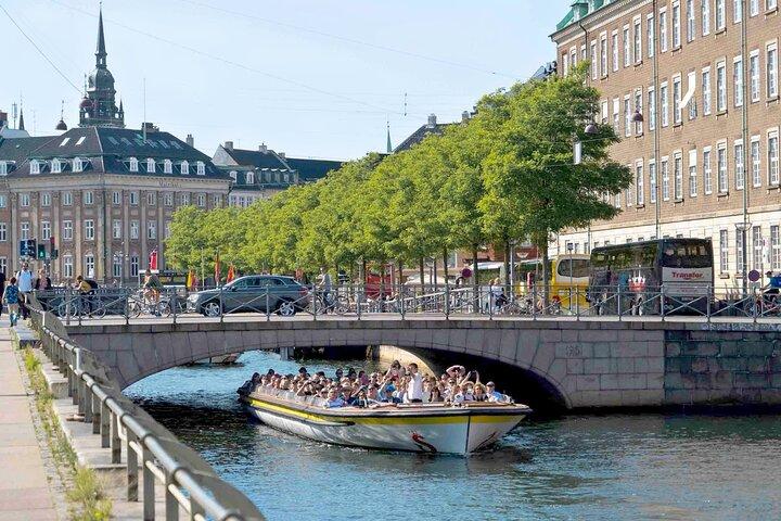 Copenhagen Classic Canal Tour With Guide