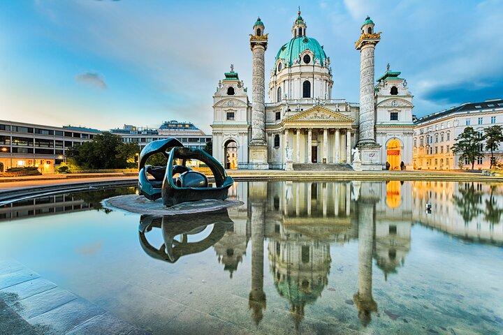 Private transfer from Salzburg to Vienna with 4h of Sightseeing