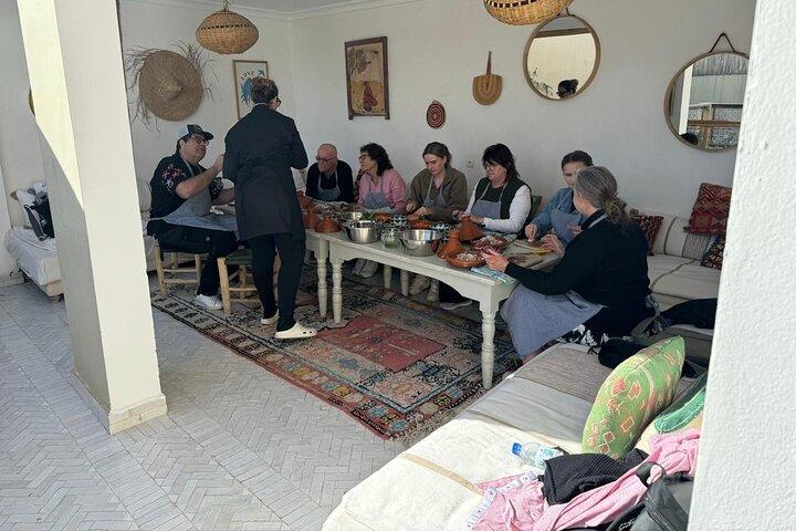 Cooking class in a Moroccan way.