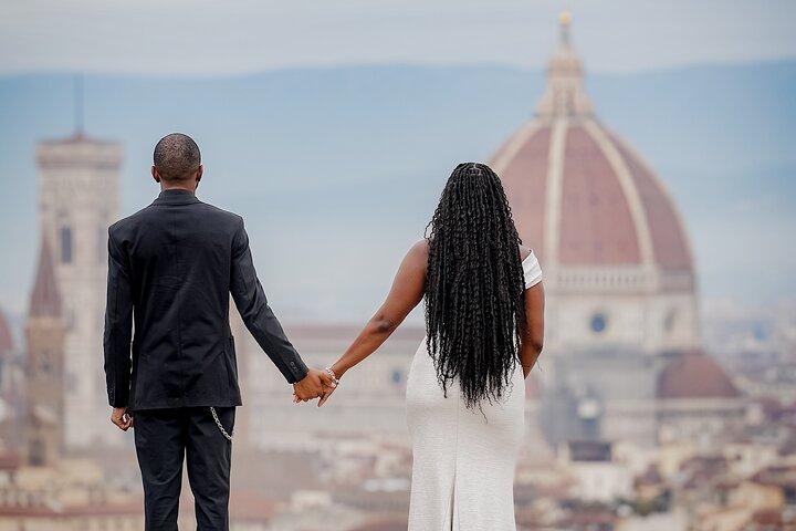 Exclusive Photoshoot in Florence with Top-Rated Photographer