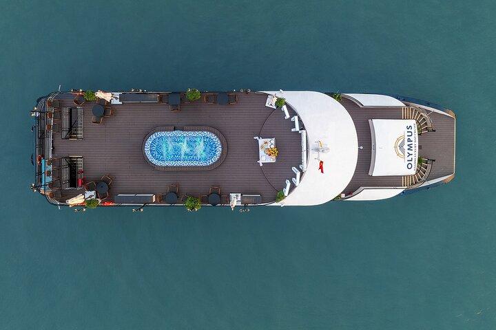 Hanoi : Halong Deluxe Day Cruise with Jacuzzi and Local Food