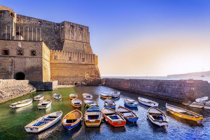 Private transfer from Florence to Naples with 2h of sightseeing