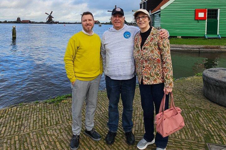 Private Tour in a Luxury Van to Zaandam, Windmills & Volendam