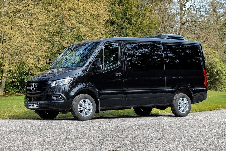 Airport Transfer Luxury Van 8-seater (max. 8 PAX)