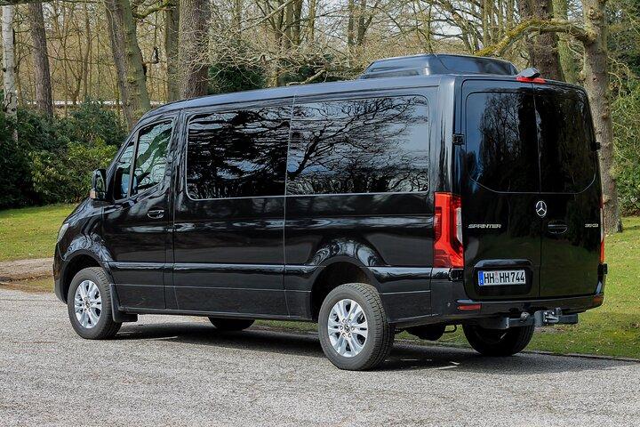 Airport Transfer Luxury Van 8-seater (max. 8 PAX)