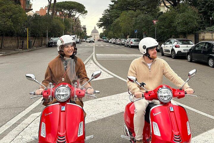 Explore Rome By Vespa