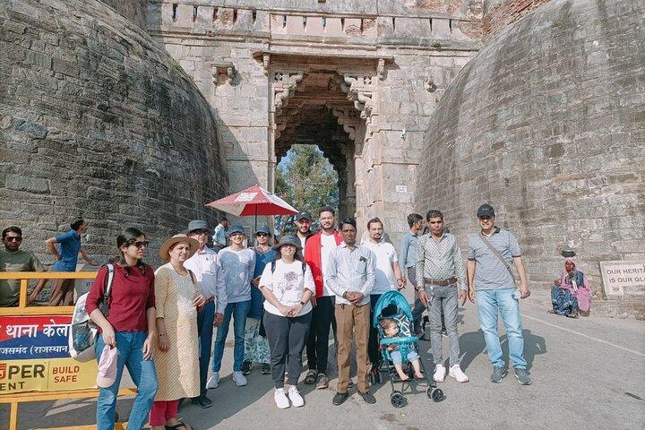 Udaipur to Kumbhalgarh and Ranakpur Full-Day Tour with Lunch