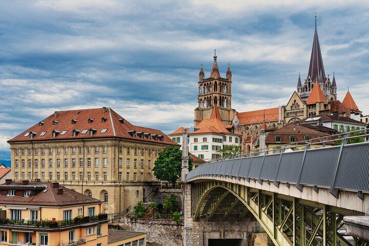 Lausanne: Chocolate Tasting and Walking Tour with a Local