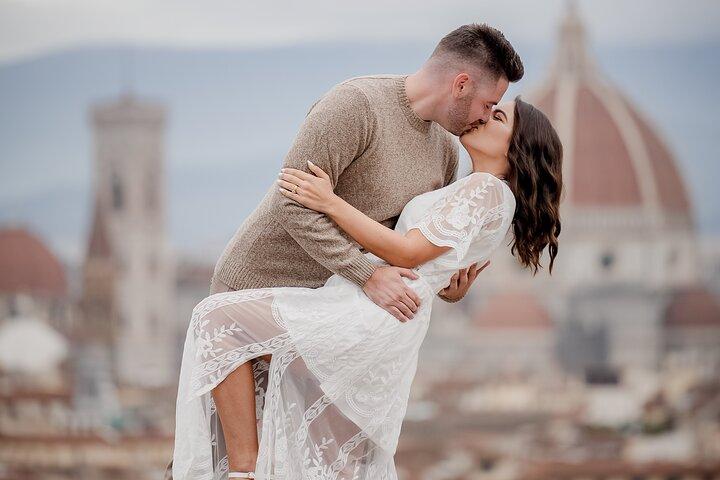 Exclusive Photoshoot in Florence with Top-Rated Photographer