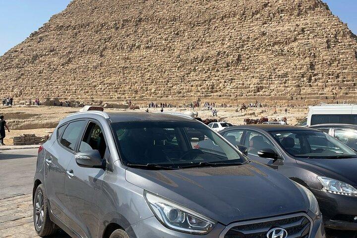Giza Pyramids Private Tour with Egyptologist Guide