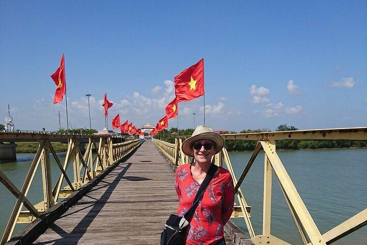 Hue to Vinh Moc Tunnel Private DMZ Historical Tour by Car