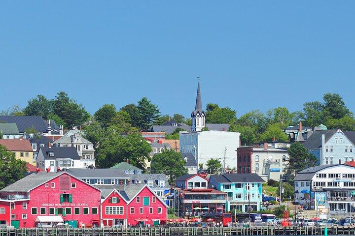 Lunenburg and Mahone Bay Private Escape from Halifax