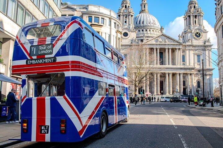 London: Great British Afternoon Tea Bus Tour