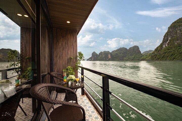 Doris Cruise 5 star 3D2N exploring Lan Ha Bay with transfer