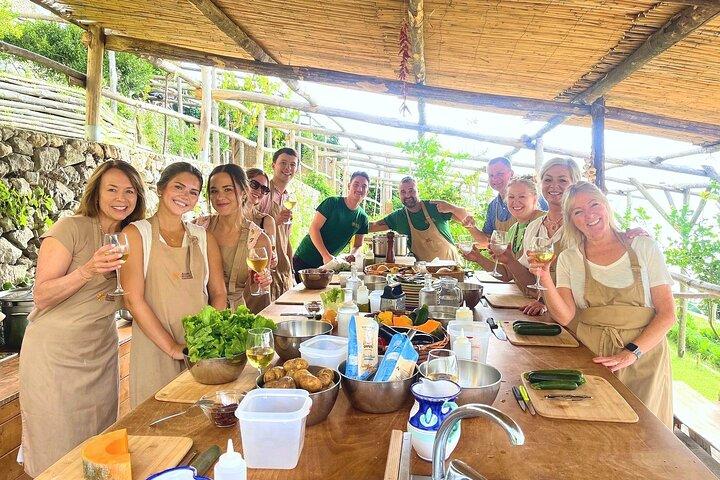 Hands-On Pizza Making Class & Farmhouse Tour with Sea Views