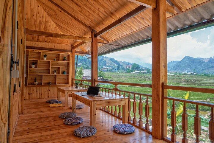 Sapa trekking 2days by bus from Hanoi ( over night in homestay)