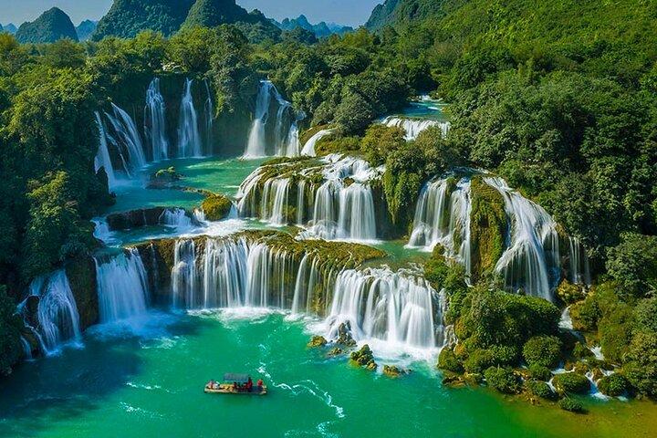 Lake Boat Trip and Motorbike Tour in Cao Bang