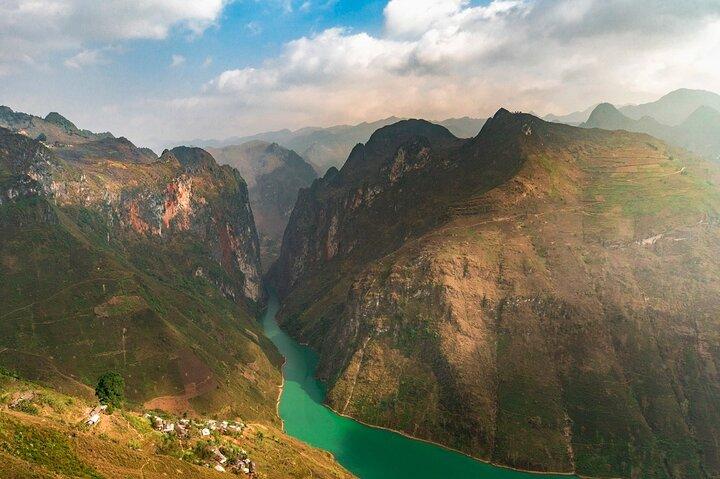 Hà Giang Cao Bằng Ba Bể Lake 5 Day Tour
