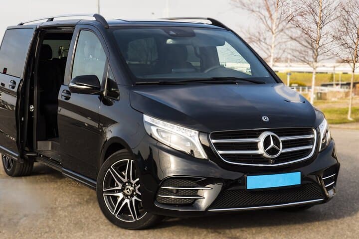 Private transfers from or to Amsterdam (AMS) Airport Schiphol