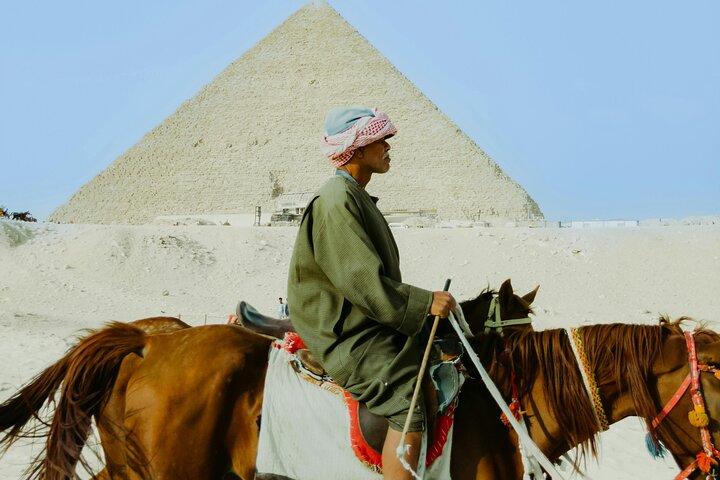 Pyramids Desert Horse Ride: Sunrise or Sunset Adventure