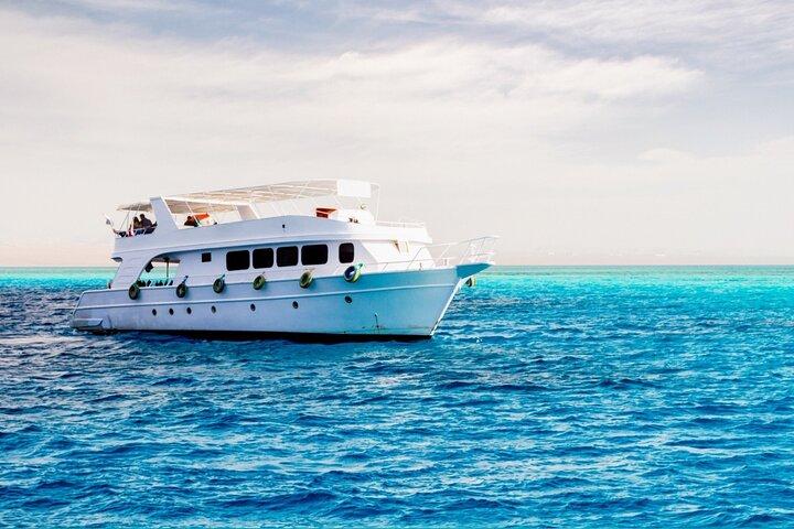 Sharm El-Sheikh: Ras Muhammed & White Island By Boat & intro Dive