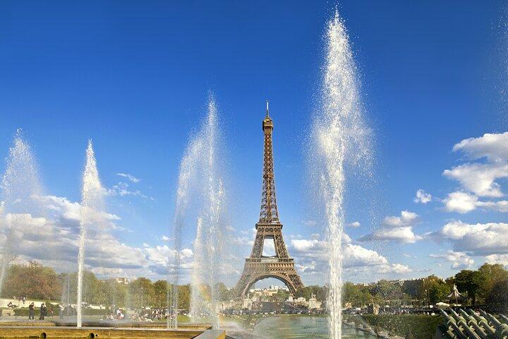 Escorted Paris Day Trip: Eiffel Tower, Notre Dame & Lunch Cruise