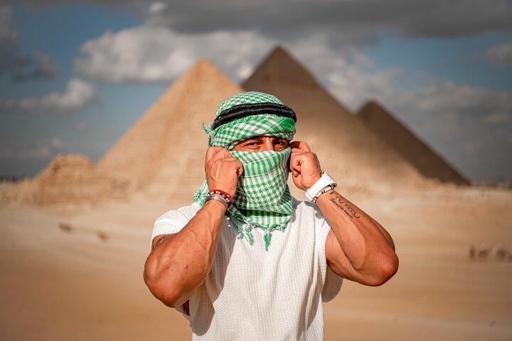 Giza Pyramids unique Tour with a Visit to the Queen’s Tomb