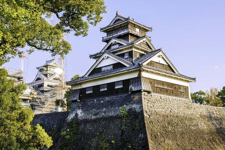 Kumamoto Castel, Mount Aso and Kusasenrigahama Tour from Fukuoka