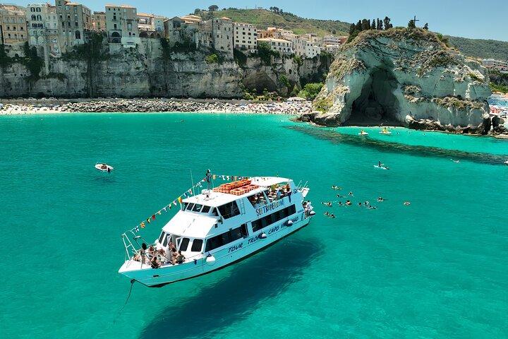 Boat tour Tropea Capo Vaticano aperitif and snorkeling afternoon