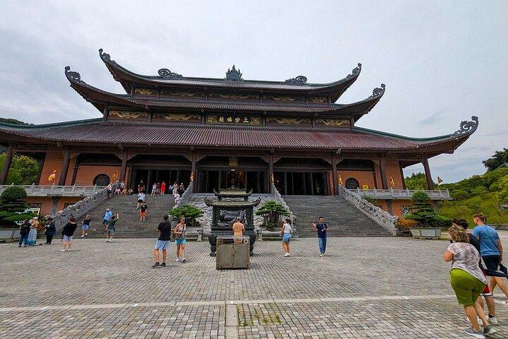 From Hanoi Explore Bai Dinh Pagoda, Trang An Grottoes & Mua Caves