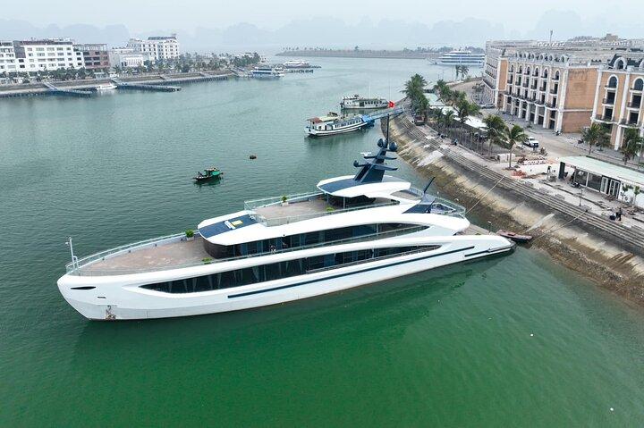 Luxury Cruise Ha Long Bay & Lan Ha Bay – Jacuzzi & Local Cuisine