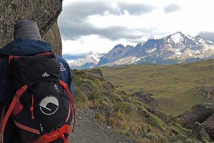 Torres del Paine Highlights Hiking Tour from Puerto Natales
