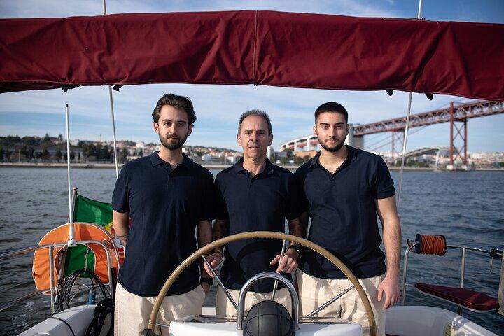 2 Hours Private Sailing Tour with Wine and Snacks