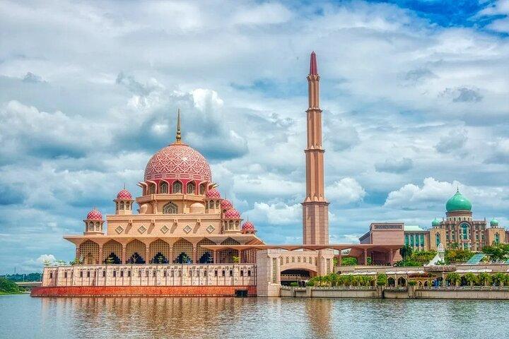 Putrajaya Pink Mosque & Blue Mosque Shah Alam Tour | Kuala Lumpur