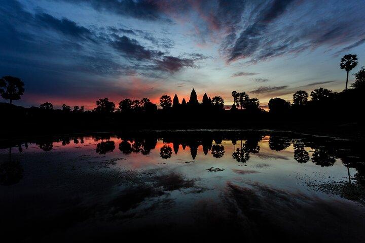 Angkor Sunrise Half-Day Tour with Private Vehicles & Tour Guide