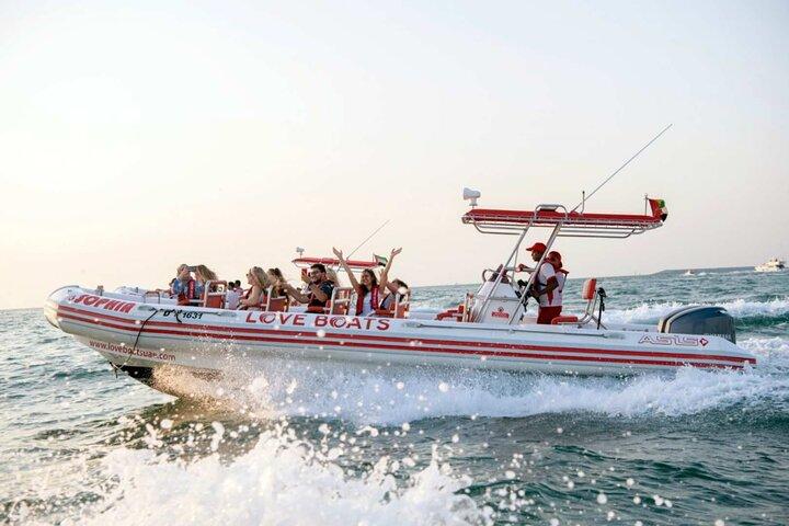 Dubai Love Boat Sightseeing Tour