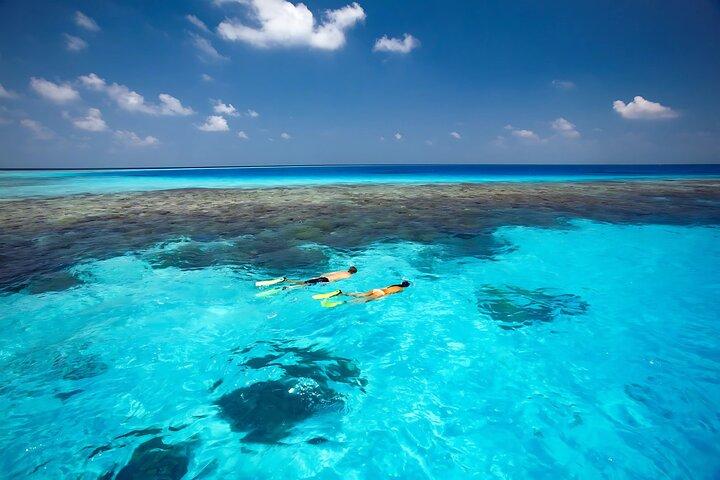 Cabo Private Yacht Cruise to El Arco with Snorkeling Adventure